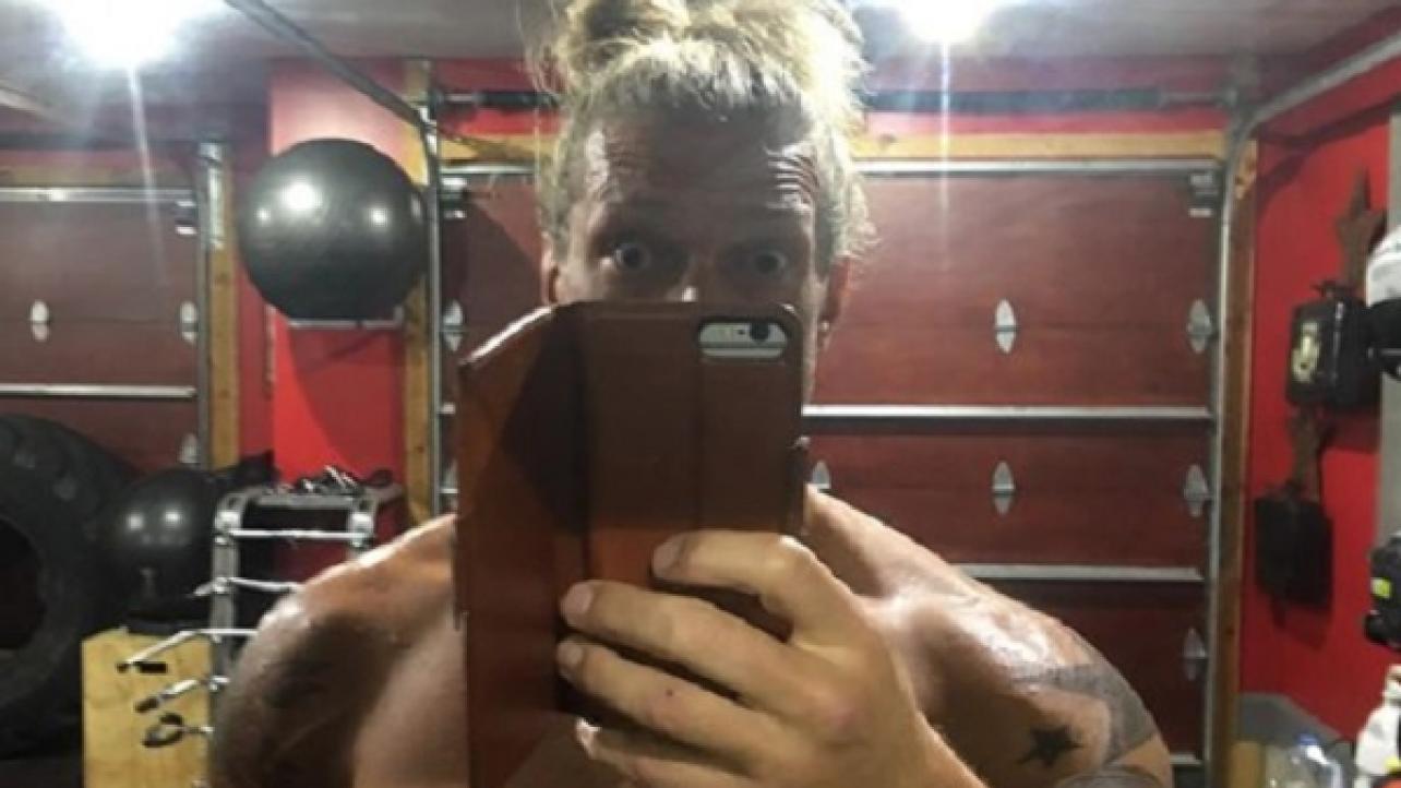 Edge Shows Off His New Physique (8/26/2019)