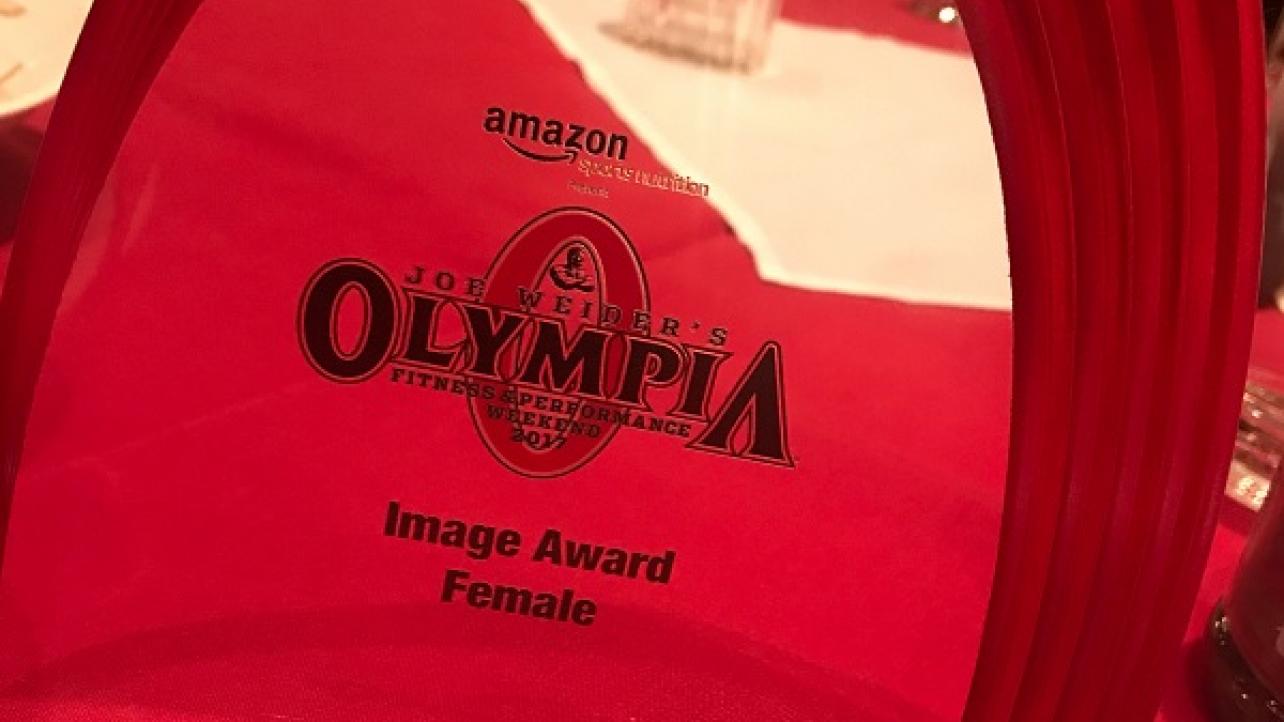Dana Brooke Wins Award At Mr. Olympia Event