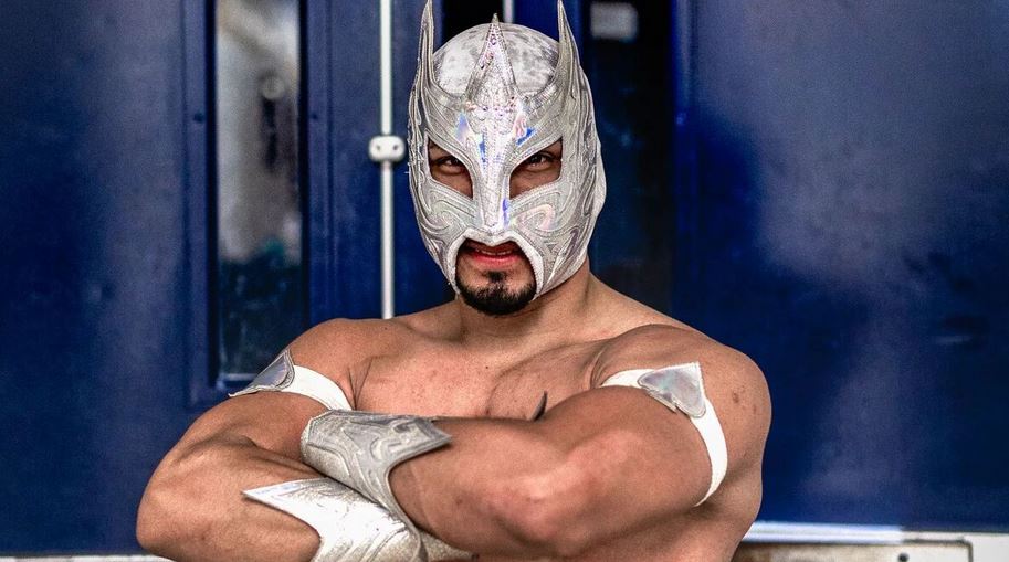 Komander Talks Signing With All Elite Wrestling